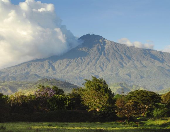 The best 4 Days Mount Meru 2026/2027